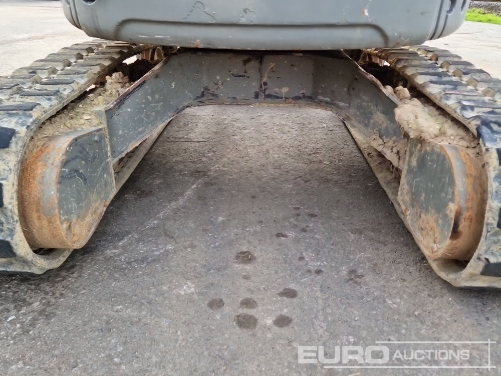 Мини-экскаватор 2014 Yanmar ViO25-4: фото 13 Мини-экскаватор 2014 Yanmar ViO25-4: фото 13