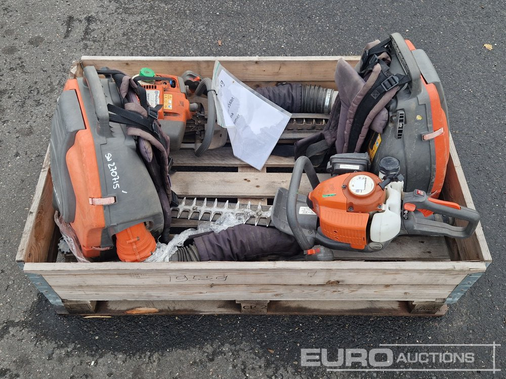 Husqvarna Leaf Blower (2 of) + Hedge Trimmer - Строительное оборудование: фото 1 Husqvarna Leaf Blower (2 of) + Hedge Trimmer - Строительное оборудование: фото 1