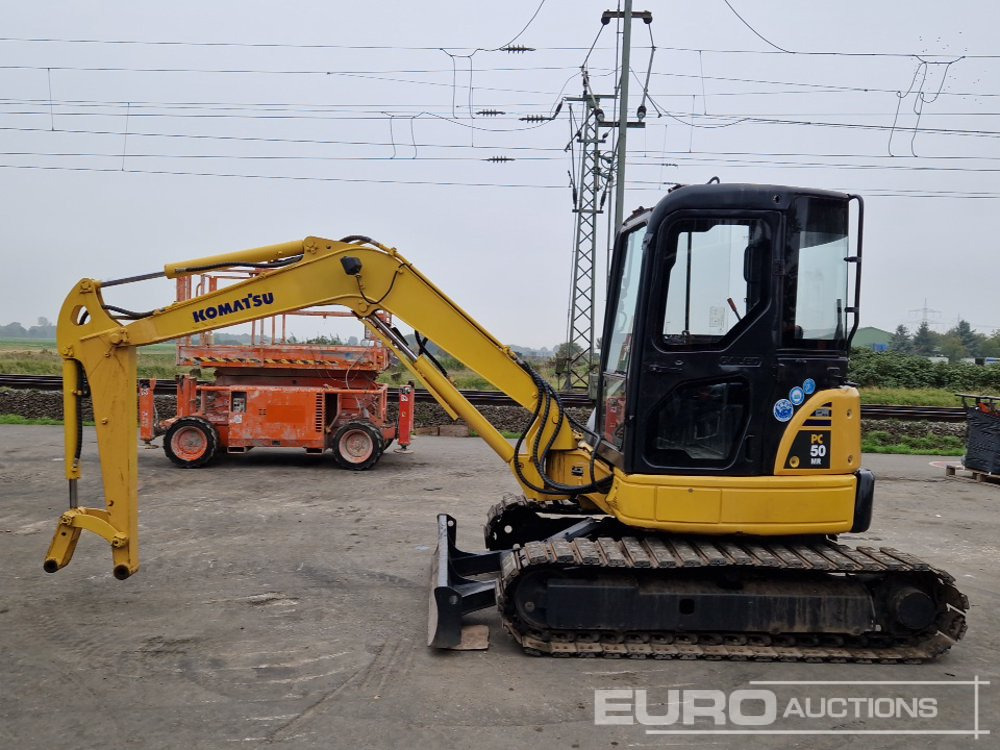 Komatsu PC50 MR-2 - Мини-экскаватор: фото 2 Komatsu PC50 MR-2 - Мини-экскаватор: фото 2