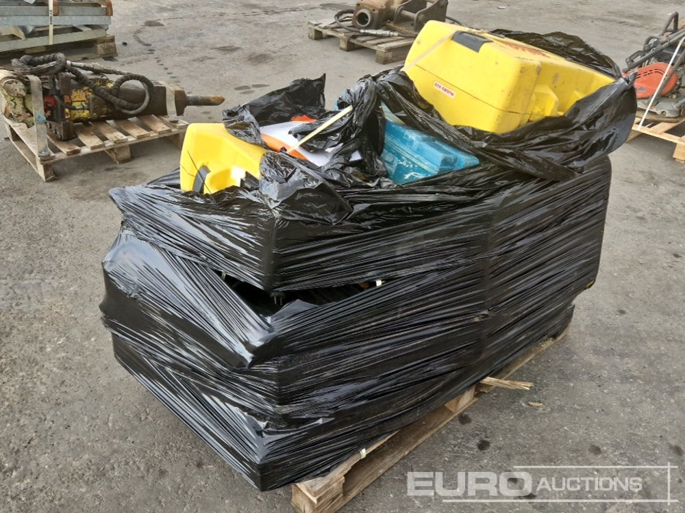 Pallet of Various Electric Tools, Generator - Строительное оборудование: фото 2 Pallet of Various Electric Tools, Generator - Строительное оборудование: фото 2