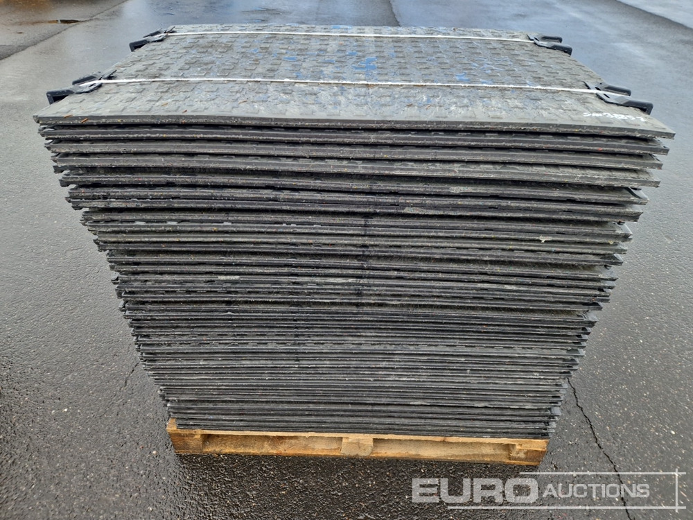 Unused Pallet of Plastic Connectable Road Plates, 1200x800x28mm, 22kg per Plate (35 of) - Строительное оборудование: фото 1 Unused Pallet of Plastic Connectable Road Plates, 1200x800x28mm, 22kg per Plate (35 of) - Строительное оборудование: фото 1