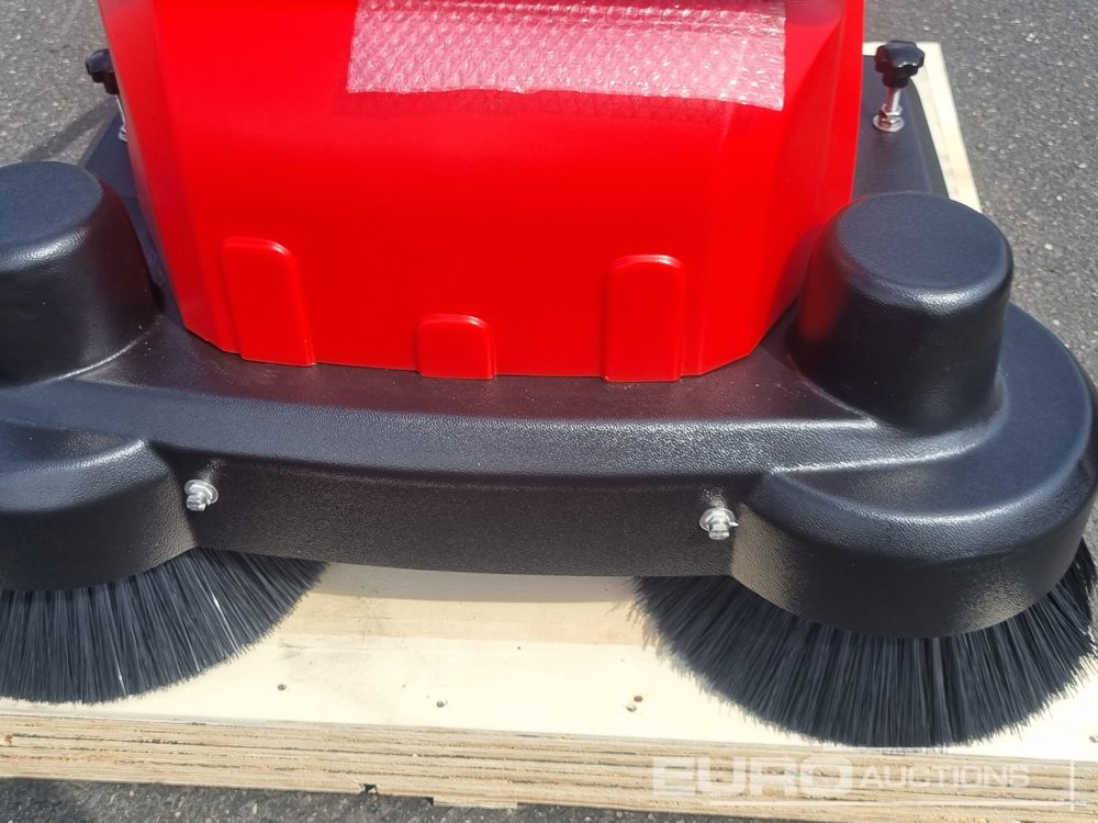 Unused Walk Behind Sweeper - Промышленная подметальная машина: фото 5 Unused Walk Behind Sweeper - Промышленная подметальная машина: фото 5