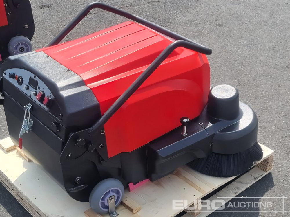 Unused Walk Behind Sweeper - Промышленная подметальная машина: фото 3 Unused Walk Behind Sweeper - Промышленная подметальная машина: фото 3