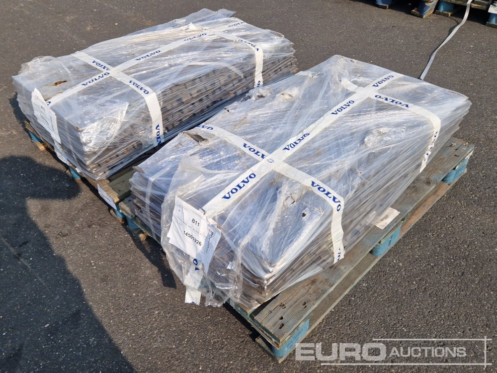 600mm Steel Track Plates Volvo EC305/EC330 (2 of) - Запчасти для Экскаваторов: фото 1 600mm Steel Track Plates Volvo EC305/EC330 (2 of) - Запчасти для Экскаваторов: фото 1