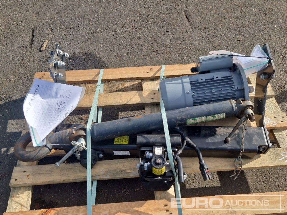 Electric Motor, Trailer Axle with Hitch + Tow Bar - Запчасти: фото 1 Electric Motor, Trailer Axle with Hitch + Tow Bar - Запчасти: фото 1