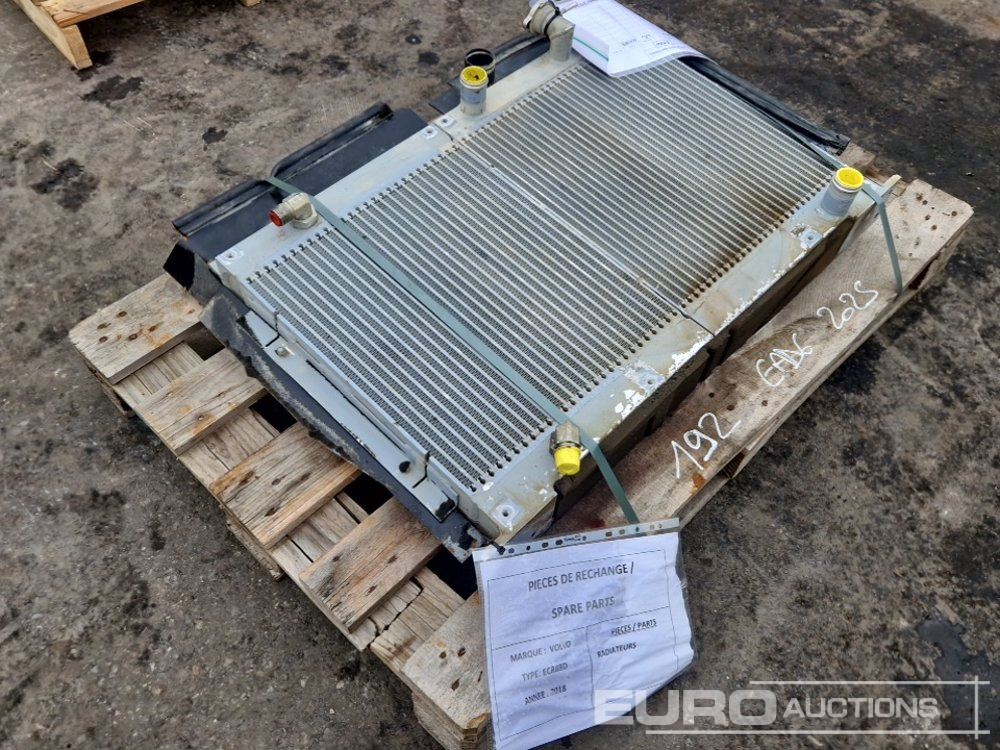 Radiator to suit Volvo ECR88D - Запчасти для Экскаваторов: фото 3 Radiator to suit Volvo ECR88D - Запчасти для Экскаваторов: фото 3