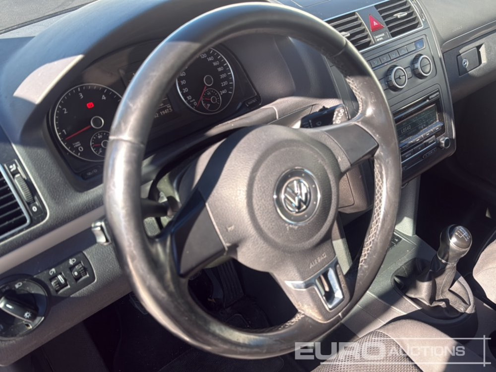 Легковой автомобиль 2015 Volkswagen Touran: фото 13 Легковой автомобиль 2015 Volkswagen Touran: фото 13