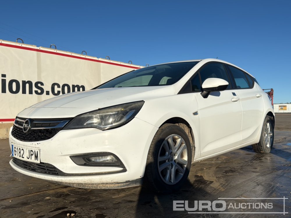 2016 Opel Astra - Легковой автомобиль: фото 1 2016 Opel Astra - Легковой автомобиль: фото 1