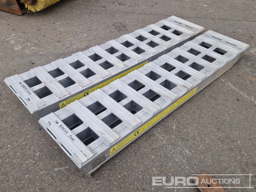 Loading Ramps - Строительное оборудование: фото 1 Loading Ramps - Строительное оборудование: фото 1