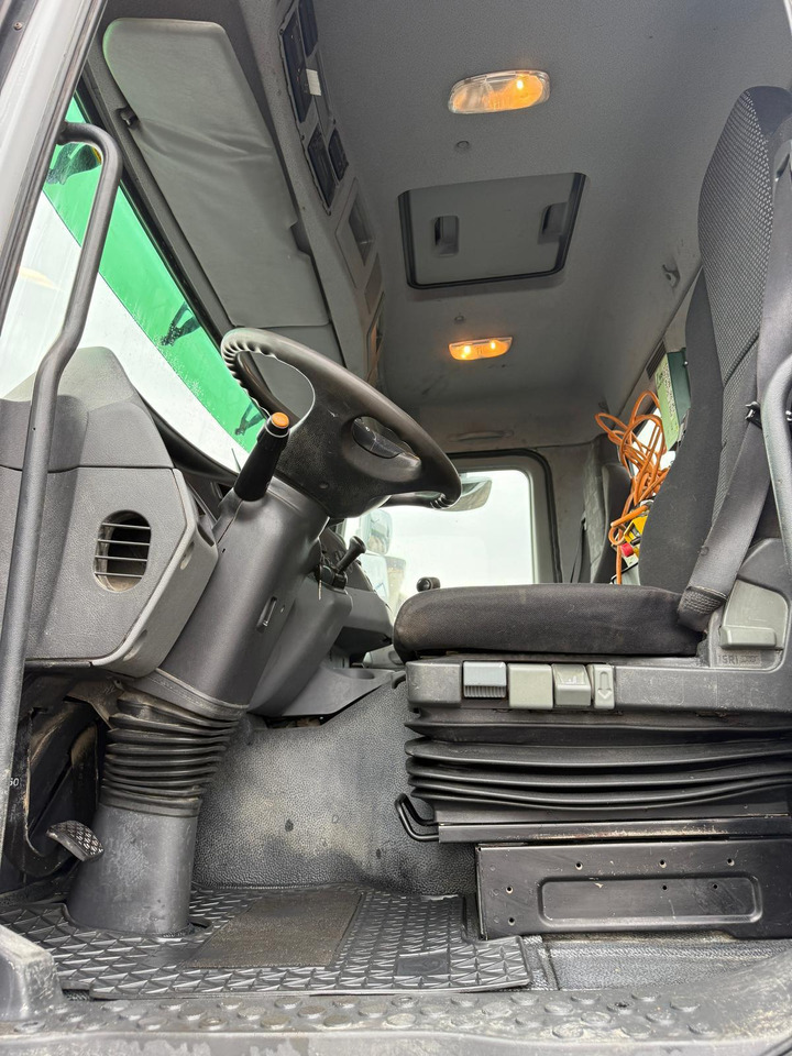 Автобетононасос-смеситель Camion mixo-pompe Mercedes Actros DS-840-FF: фото 11 Автобетононасос-смеситель Camion mixo-pompe Mercedes Actros DS-840-FF: фото 11