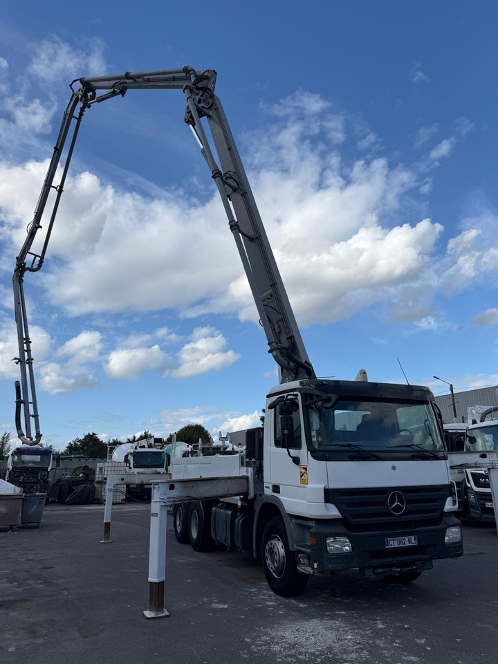 Pompe à béton Schwing 34m avec cabine Mercedes Benz Actros CT-062-WL Année 2008 - Автобетононасос: фото 3 Pompe à béton Schwing 34m avec cabine Mercedes Benz Actros CT-062-WL Année 2008 - Автобетононасос: фото 3