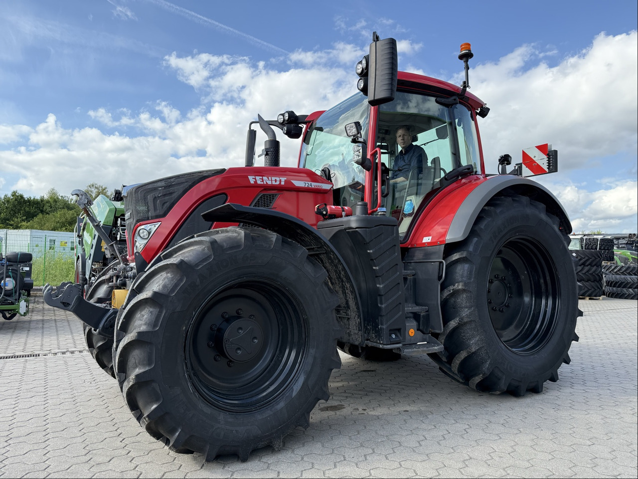 Трактор Fendt 724 Vario Gen6 ProfiPlus: фото 9 Трактор Fendt 724 Vario Gen6 ProfiPlus: фото 9