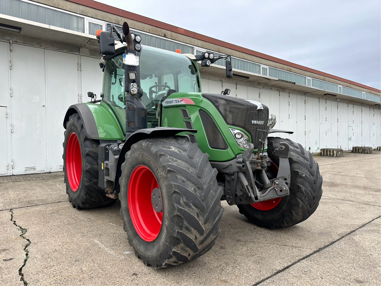 Трактор Fendt 724 Vario S4 ProfiPlus: фото 8