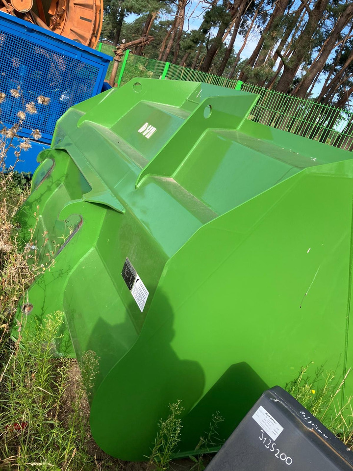 Fendt Leichtgutschaufel 4m³ - Трактор: фото 2 Fendt Leichtgutschaufel 4m³ - Трактор: фото 2