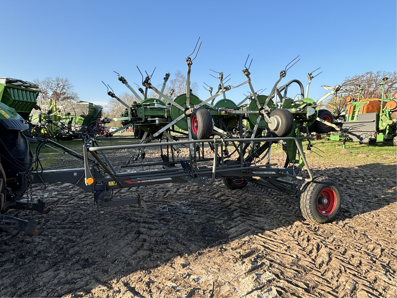 Fendt Twister 13010T - Сеноворошилка: фото 1 Fendt Twister 13010T - Сеноворошилка: фото 1