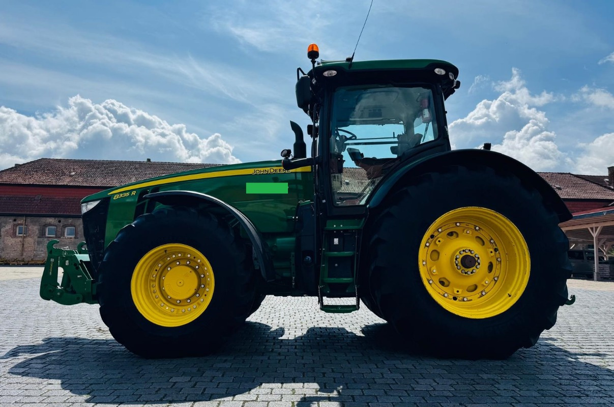 John Deere 8270R - Трактор: фото 1 John Deere 8270R - Трактор: фото 1