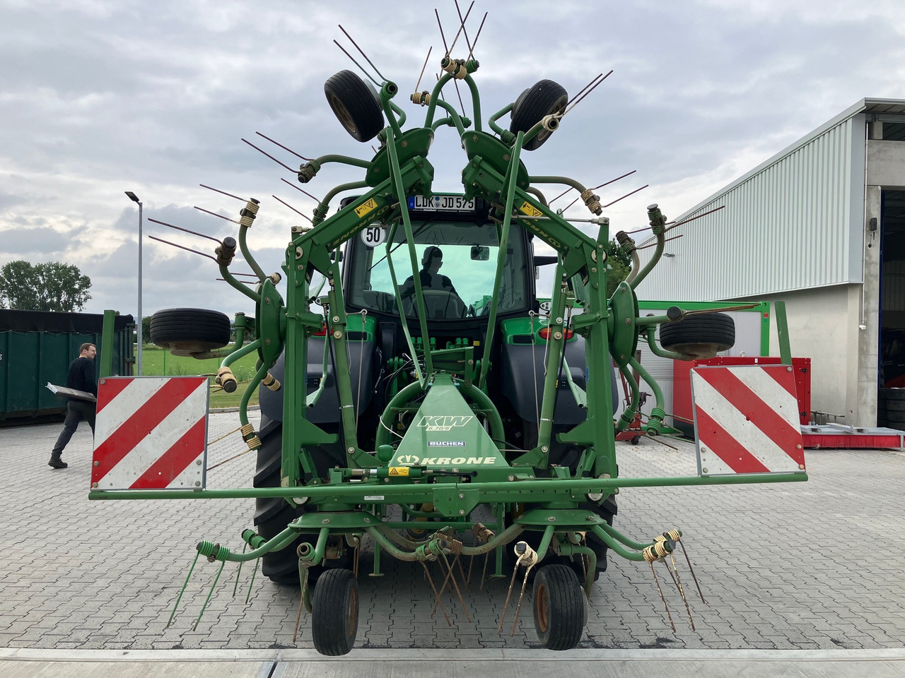 Krone KW 6.70/6 - Сеноворошилка: фото 1 Krone KW 6.70/6 - Сеноворошилка: фото 1