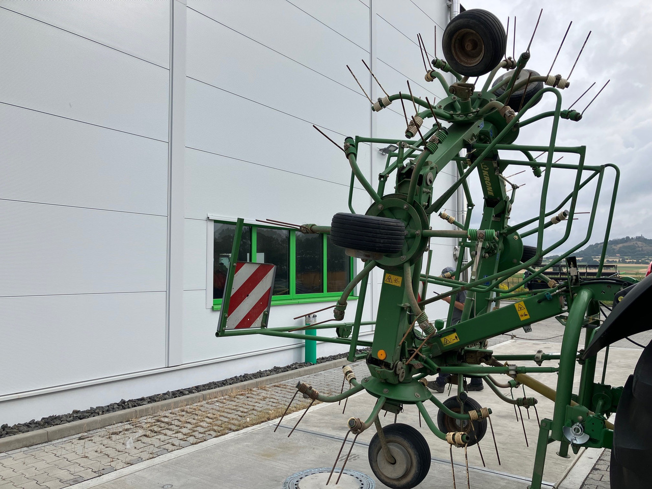 Krone KW 6.70/6 - Сеноворошилка: фото 2 Krone KW 6.70/6 - Сеноворошилка: фото 2