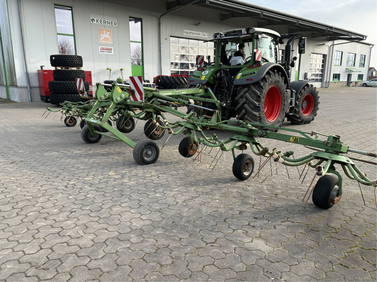 Krone KWT 10.50 / 8 x 7 Heuwender - Сеноворошилка: фото 3 Krone KWT 10.50 / 8 x 7 Heuwender - Сеноворошилка: фото 3