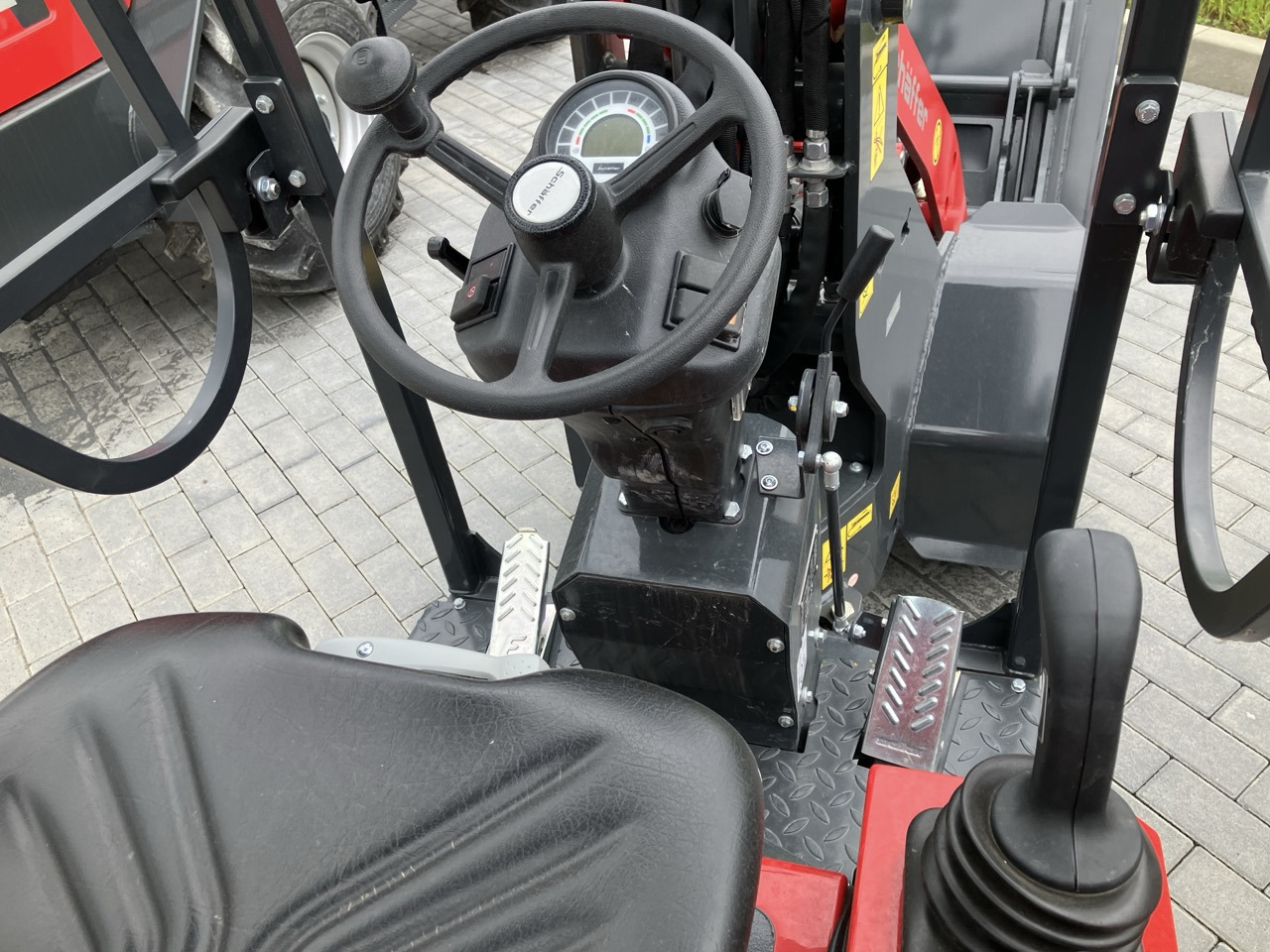 Schäffer Hoflader Typ 1622 - Колёсный погрузчик: фото 4 Schäffer Hoflader Typ 1622 - Колёсный погрузчик: фото 4