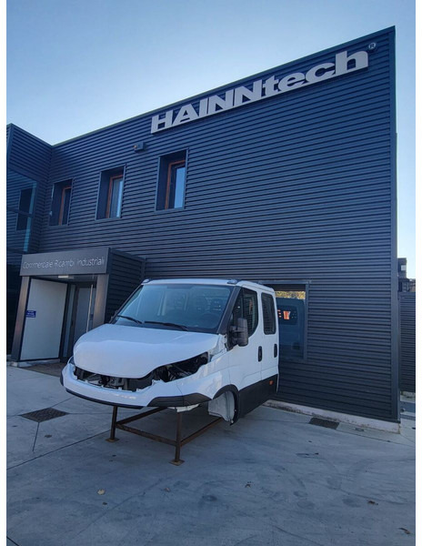 Iveco DAILY E6 - Кабина и интерьер для Грузовиков: фото 1 Iveco DAILY E6 - Кабина и интерьер для Грузовиков: фото 1