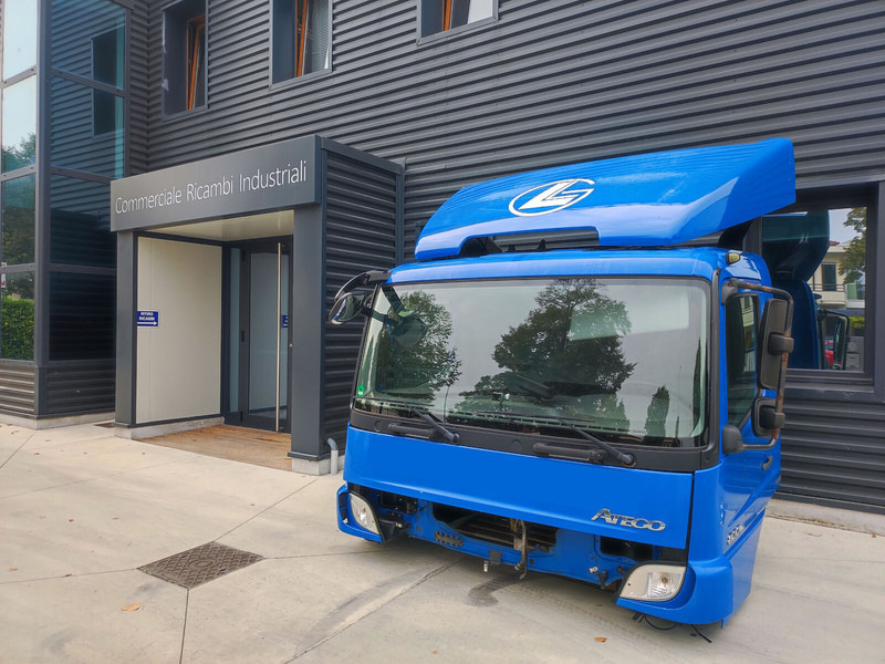 Mercedes-Benz ATEGO EURO 4 EURO 5 - Кабина и интерьер для Грузовиков: фото 2 Mercedes-Benz ATEGO EURO 4 EURO 5 - Кабина и интерьер для Грузовиков: фото 2