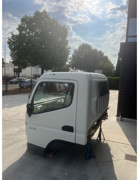 Mitsubishi Fuso CANTER C TYPE 2040 mm - Кабина и интерьер для Грузовиков: фото 2 Mitsubishi Fuso CANTER C TYPE 2040 mm - Кабина и интерьер для Грузовиков: фото 2
