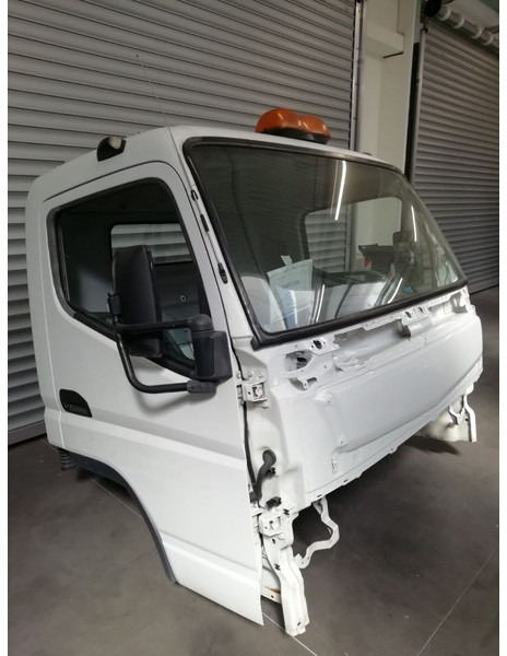 Mitsubishi Fuso CANTER - Кабина и интерьер для Грузовиков: фото 3 Mitsubishi Fuso CANTER - Кабина и интерьер для Грузовиков: фото 3