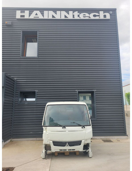 Mitsubishi Fuso S TYPE - NARROW - Кабина и интерьер для Грузовиков: фото 3 Mitsubishi Fuso S TYPE - NARROW - Кабина и интерьер для Грузовиков: фото 3