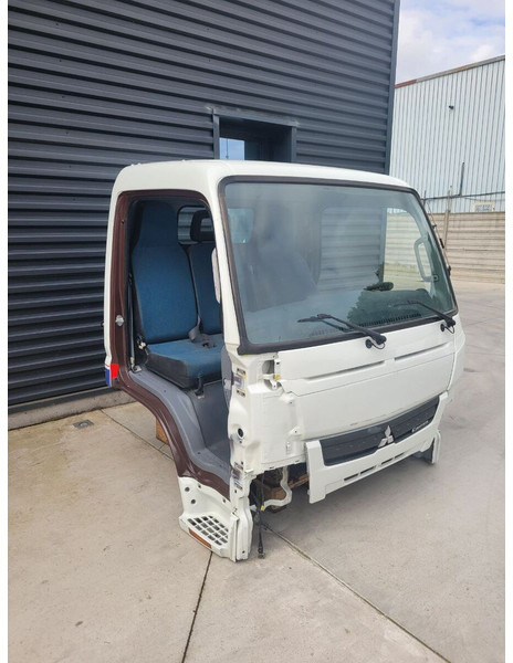 Mitsubishi Fuso S TYPE - NARROW - Кабина и интерьер для Грузовиков: фото 4 Mitsubishi Fuso S TYPE - NARROW - Кабина и интерьер для Грузовиков: фото 4