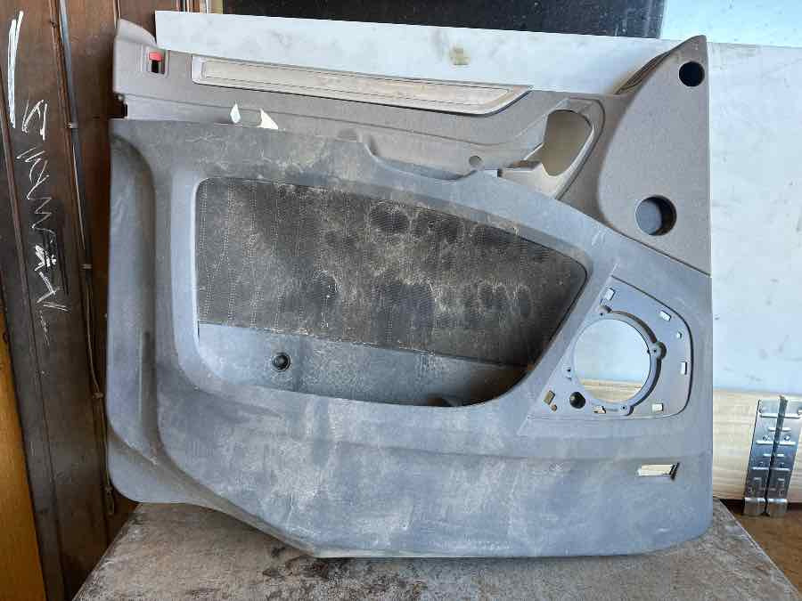 DAF DOOR PANEL 2108985 - Кабина и интерьер для Грузовиков: фото 1 DAF DOOR PANEL 2108985 - Кабина и интерьер для Грузовиков: фото 1