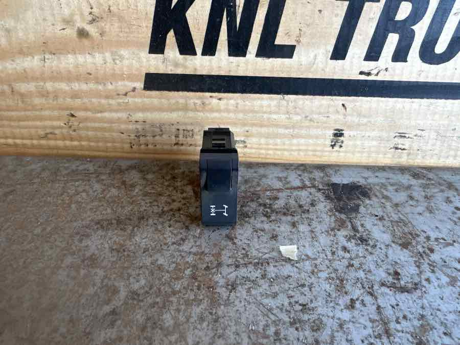 DAF SWITCH 2141414 - Электрическая система для Грузовиков: фото 1 DAF SWITCH 2141414 - Электрическая система для Грузовиков: фото 1