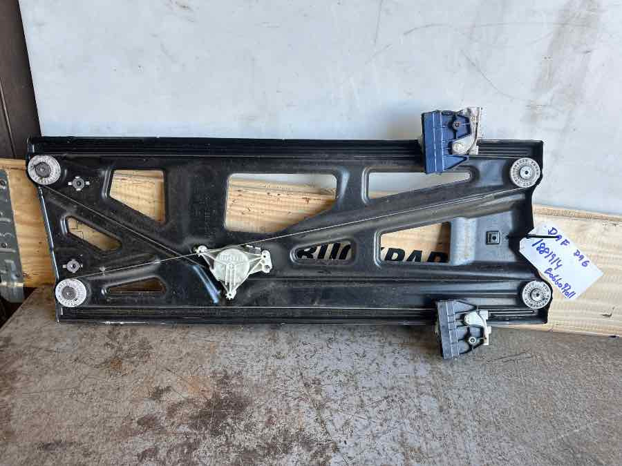 DAF WINDOW SYSTEM 1881914 - Кабина и интерьер для Грузовиков: фото 1 DAF WINDOW SYSTEM 1881914 - Кабина и интерьер для Грузовиков: фото 1