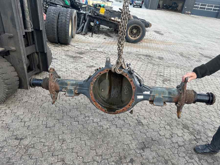 IVECO REAR AXLE 42559739 - Ось и запчасти для Грузовиков: фото 1 IVECO REAR AXLE 42559739 - Ось и запчасти для Грузовиков: фото 1