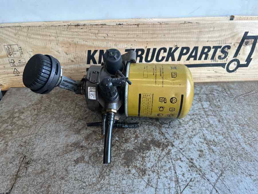 MAN AIR DRYER 81.52102-6410 - Система впуска для Грузовиков: фото 1 MAN AIR DRYER 81.52102-6410 - Система впуска для Грузовиков: фото 1