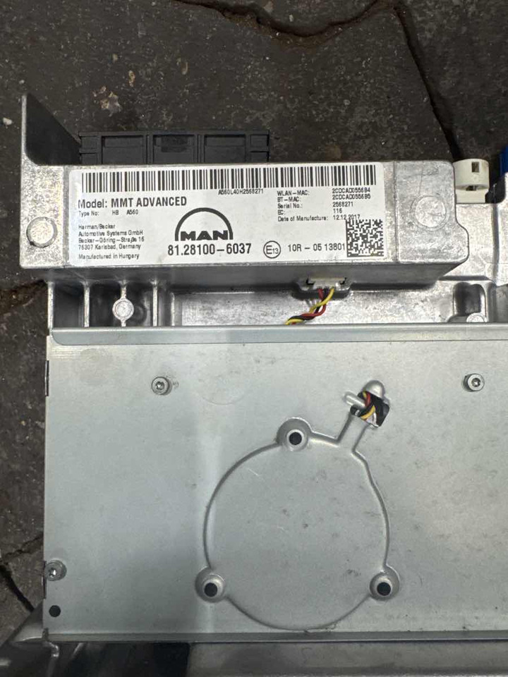 MAN RADIO / NAVI 81.28100-6037 - Электрическая система для Грузовиков: фото 2 MAN RADIO / NAVI 81.28100-6037 - Электрическая система для Грузовиков: фото 2