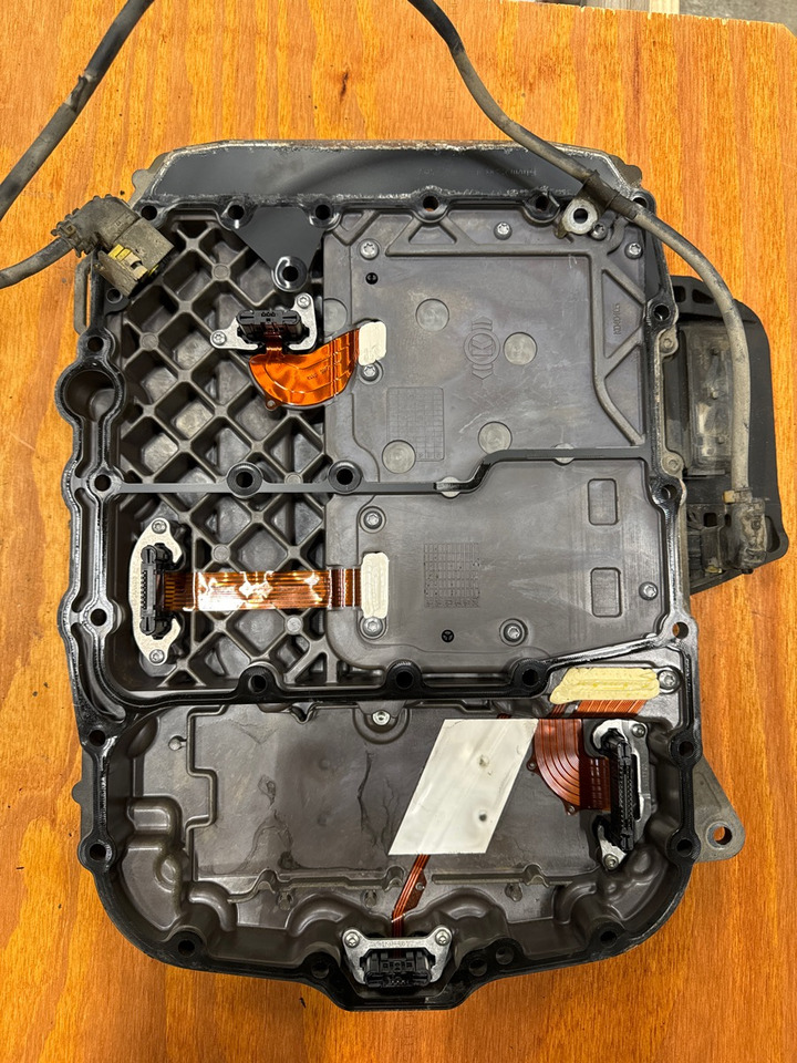 MAN TRAXTON COMPUTER 81.25839-7200 - Коробка передач и запчасти для Грузовиков: фото 2 MAN TRAXTON COMPUTER 81.25839-7200 - Коробка передач и запчасти для Грузовиков: фото 2