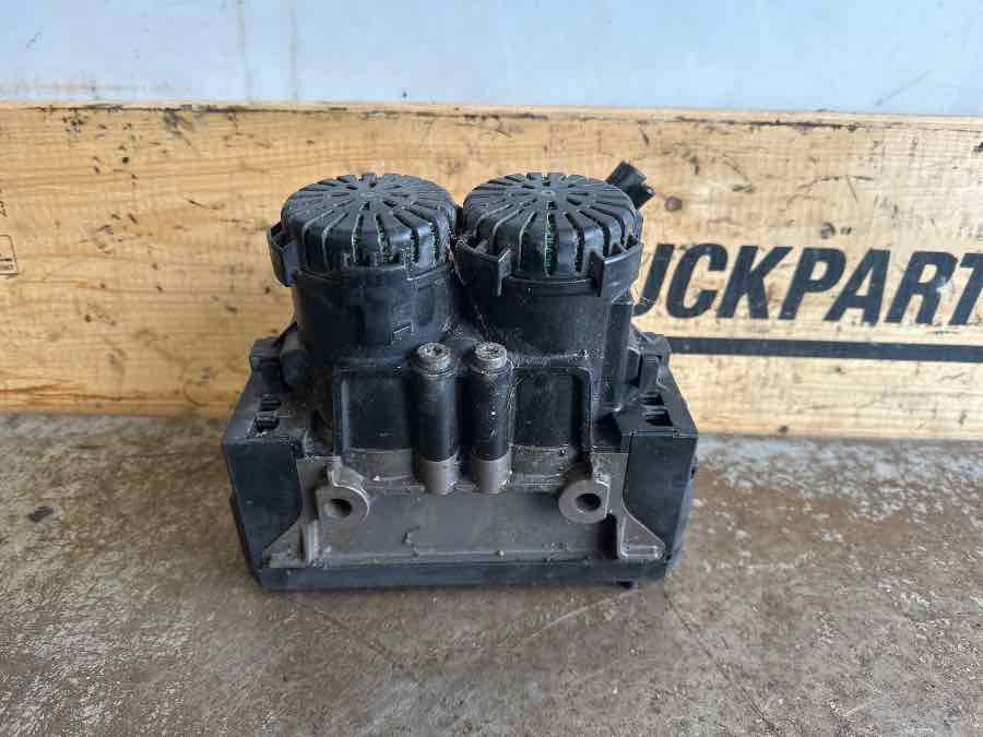 MAN VALVE 81.52106-9050 - Тормозной клапан для Грузовиков: фото 1 MAN VALVE 81.52106-9050 - Тормозной клапан для Грузовиков: фото 1