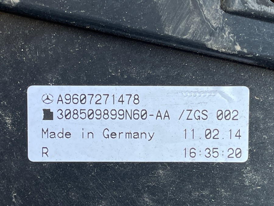 MERCEDES DOOR PANEL A9607271478 - Кабина и интерьер для Грузовиков: фото 3 MERCEDES DOOR PANEL A9607271478 - Кабина и интерьер для Грузовиков: фото 3