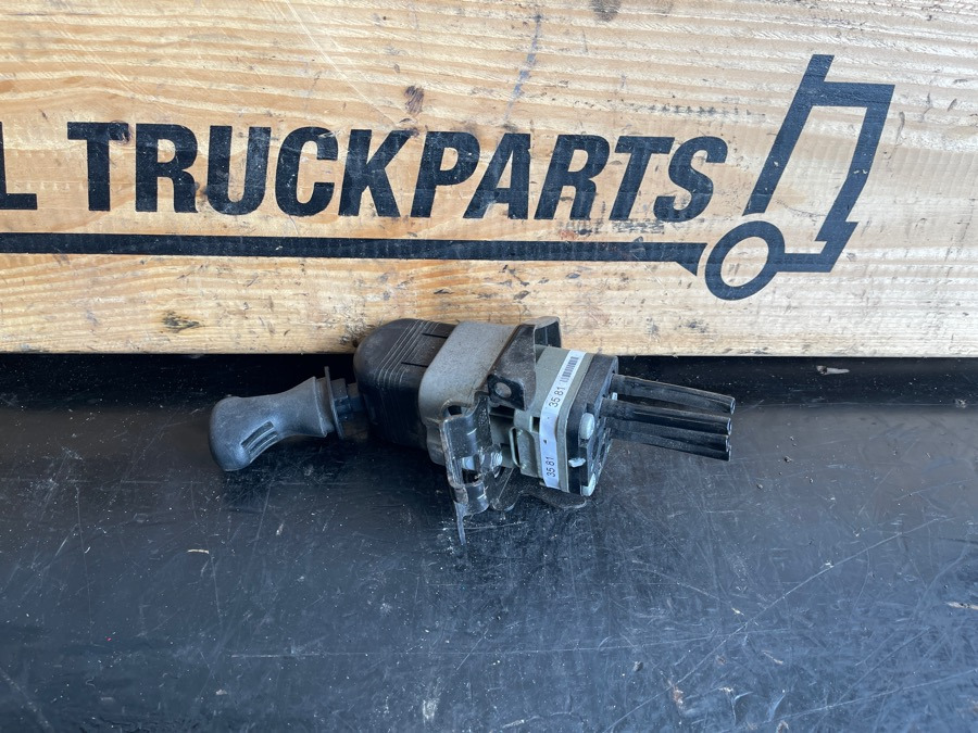 MERCEDES HAND BRAKE A0044303581 - Кабина и интерьер для Грузовиков: фото 1 MERCEDES HAND BRAKE A0044303581 - Кабина и интерьер для Грузовиков: фото 1