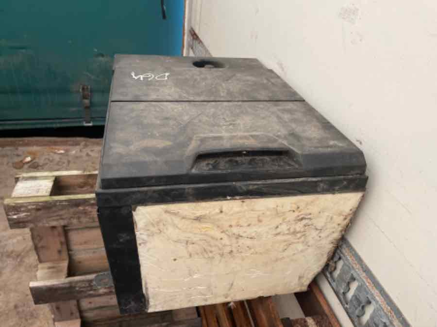 RENAULT T SERIE REFRIGERATOR / FRIDGE - Кабина и интерьер для Грузовиков: фото 1 RENAULT T SERIE REFRIGERATOR / FRIDGE - Кабина и интерьер для Грузовиков: фото 1