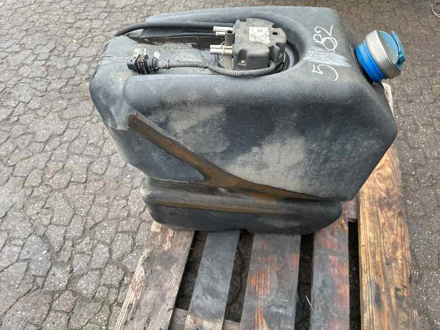 SCANIA ADBLUE TANK 2244863 - Подготовка топлива для Грузовиков: фото 1 SCANIA ADBLUE TANK 2244863 - Подготовка топлива для Грузовиков: фото 1