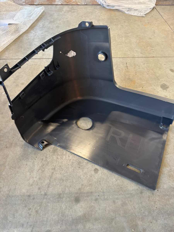 SCANIA BUMPER COVER 2295950 - Кузов и экстерьер для Грузовиков: фото 2 SCANIA BUMPER COVER 2295950 - Кузов и экстерьер для Грузовиков: фото 2