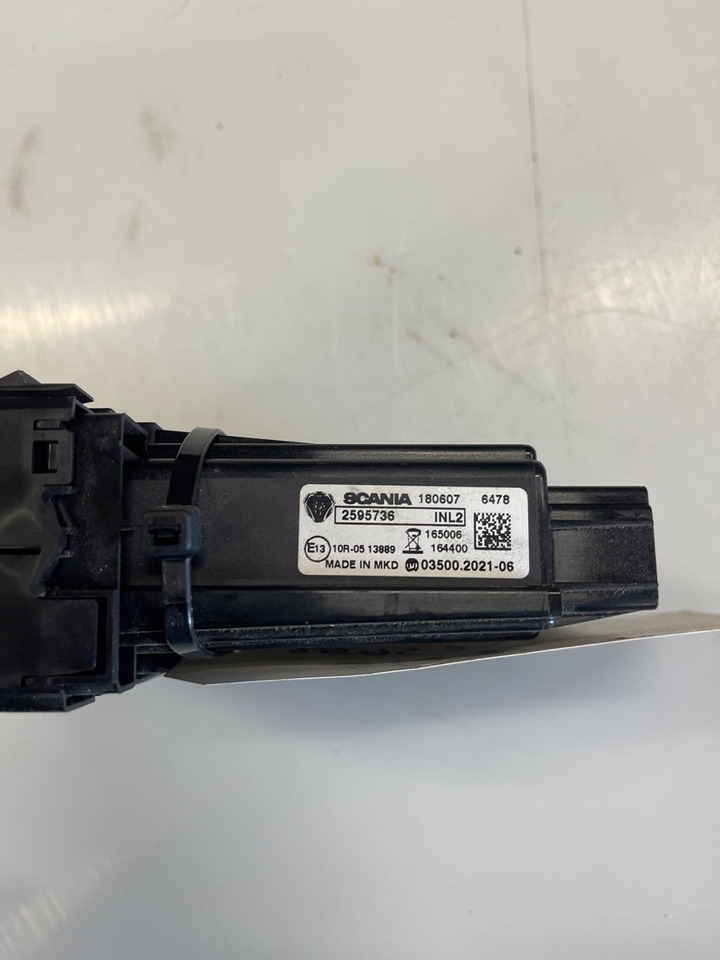 SCANIA CONTRTOL PANEL 2595736 - Приборная панель для Грузовиков: фото 2 SCANIA CONTRTOL PANEL 2595736 - Приборная панель для Грузовиков: фото 2