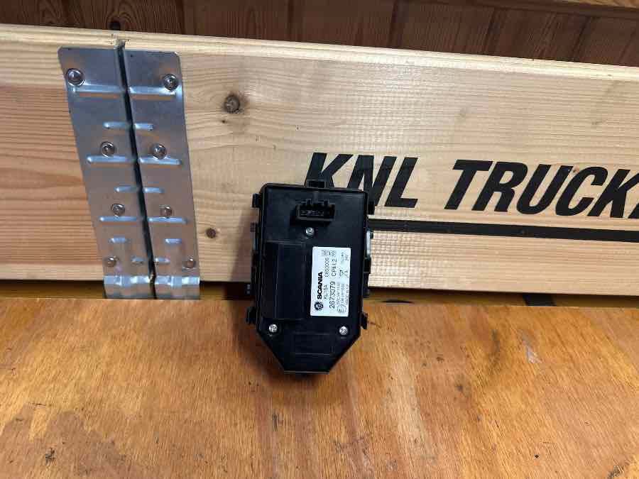 SCANIA DOOR CONTROL MODULE 2673079 - Электрическая система для Грузовиков: фото 2 SCANIA DOOR CONTROL MODULE 2673079 - Электрическая система для Грузовиков: фото 2