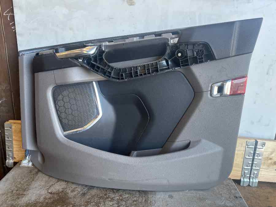 SCANIA DOOR TRIM 2935304 RH - Кабина и интерьер для Грузовиков: фото 1 SCANIA DOOR TRIM 2935304 RH - Кабина и интерьер для Грузовиков: фото 1