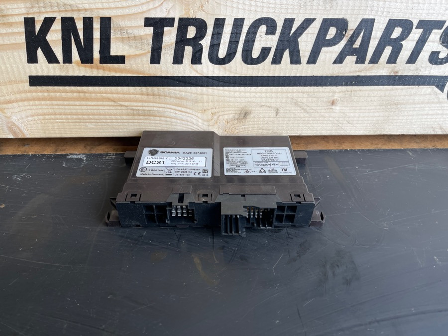 SCANIA ECU DCS 2718143 - Электрическая система для Грузовиков: фото 1 SCANIA ECU DCS 2718143 - Электрическая система для Грузовиков: фото 1