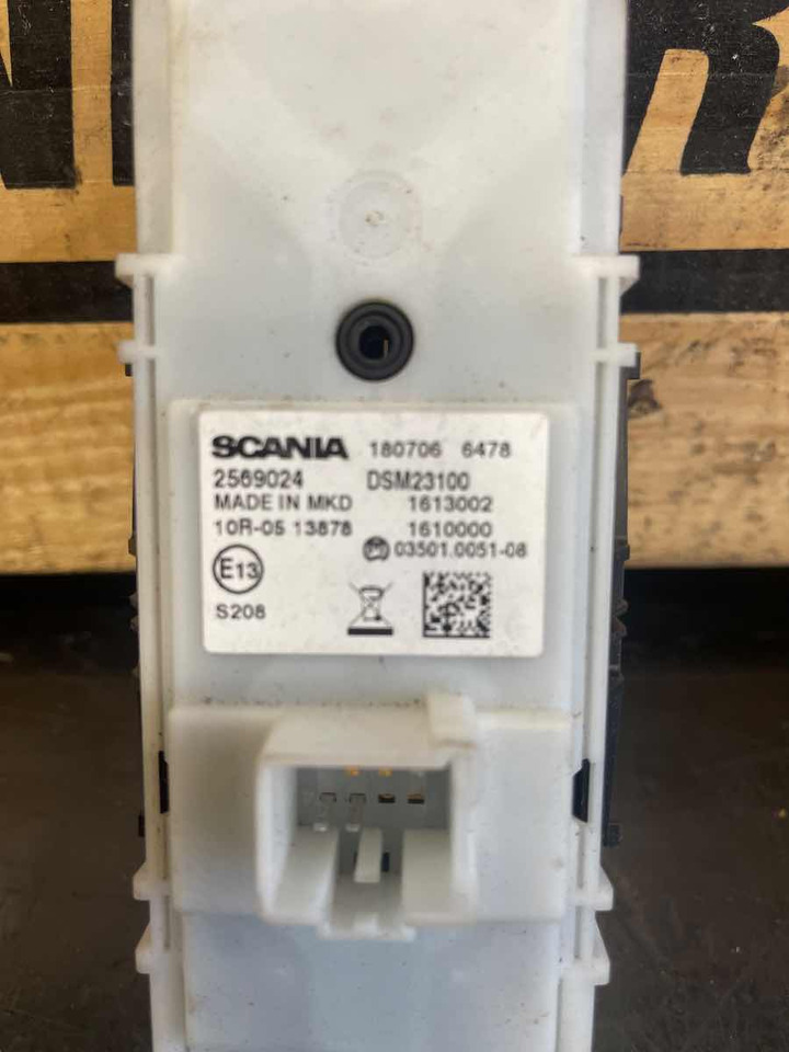 SCANIA ECU DOOR 2569024 - Электрическая система для Грузовиков: фото 2 SCANIA ECU DOOR 2569024 - Электрическая система для Грузовиков: фото 2