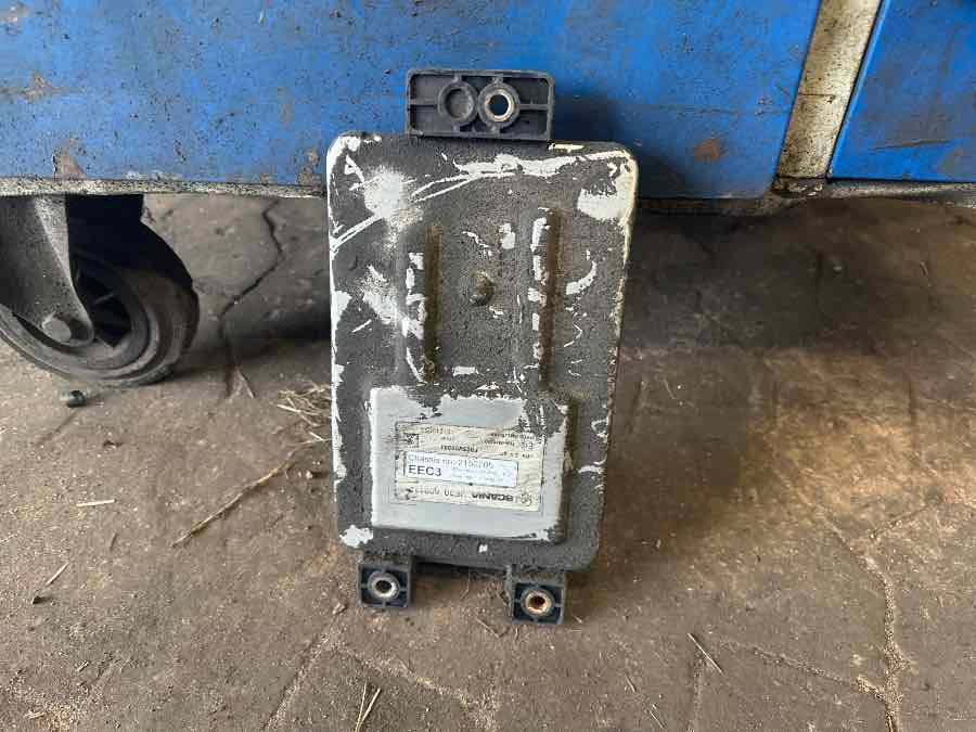 SCANIA ECU EEC  2735515 - Электрическая система для Грузовиков: фото 2 SCANIA ECU EEC  2735515 - Электрическая система для Грузовиков: фото 2