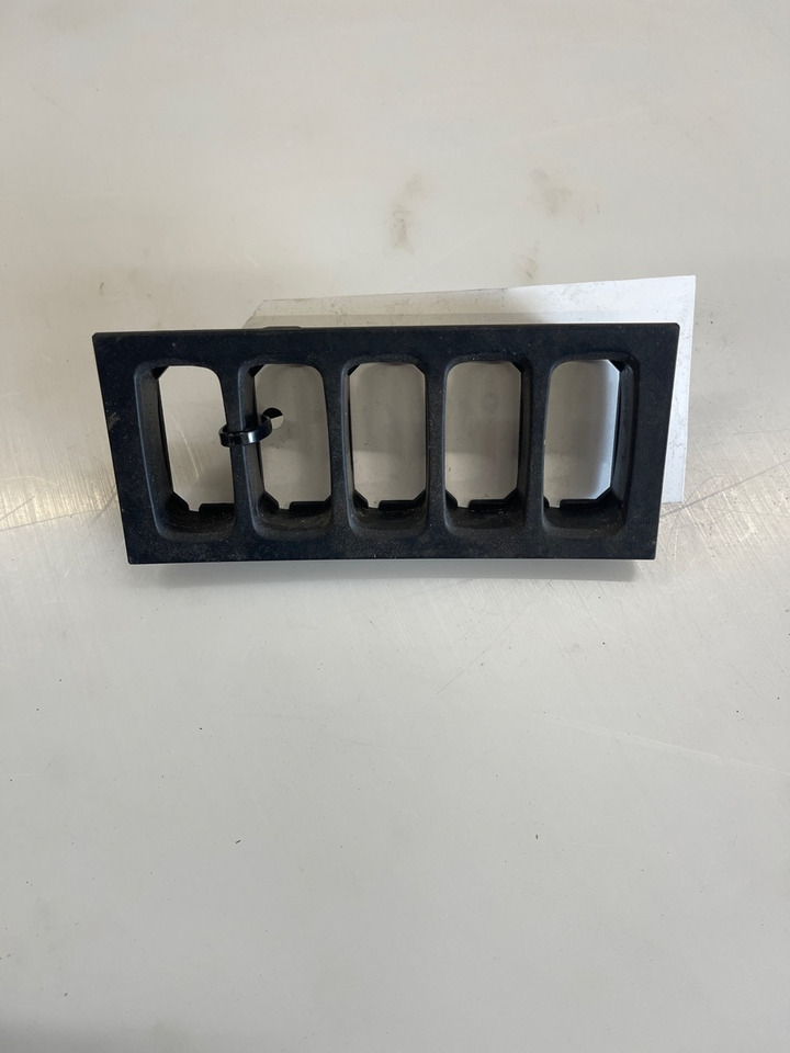 SCANIA PANEL 1911080 - Приборная панель для Грузовиков: фото 1 SCANIA PANEL 1911080 - Приборная панель для Грузовиков: фото 1